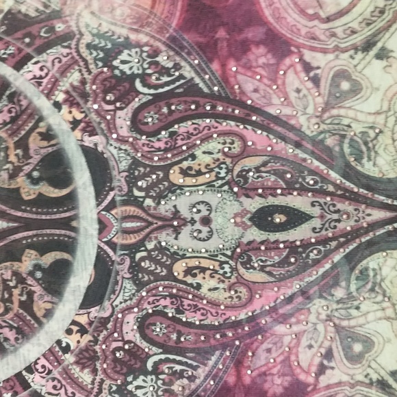 World Unity short sleeved colorful top size Large - Picture 4 of 6